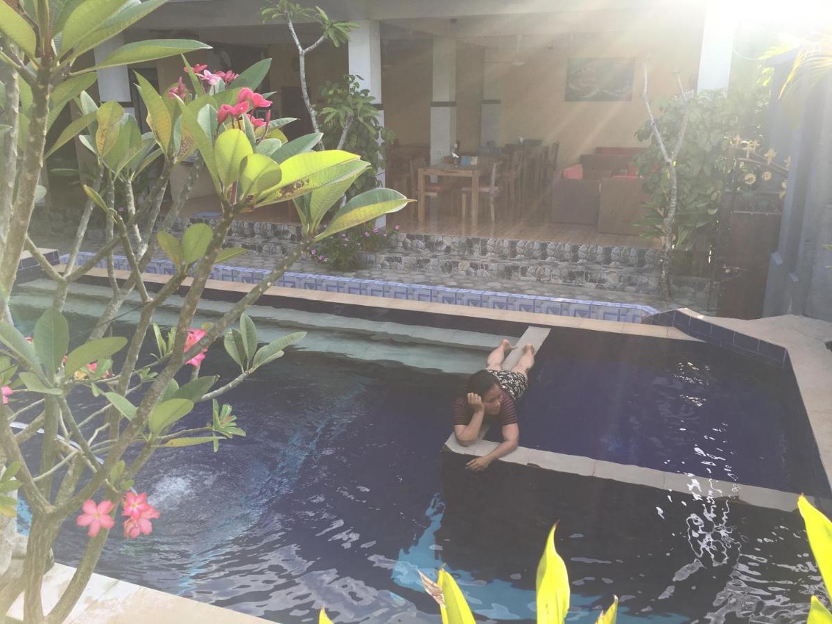 Wahyu Homestay 1 Lembongan Exterior photo