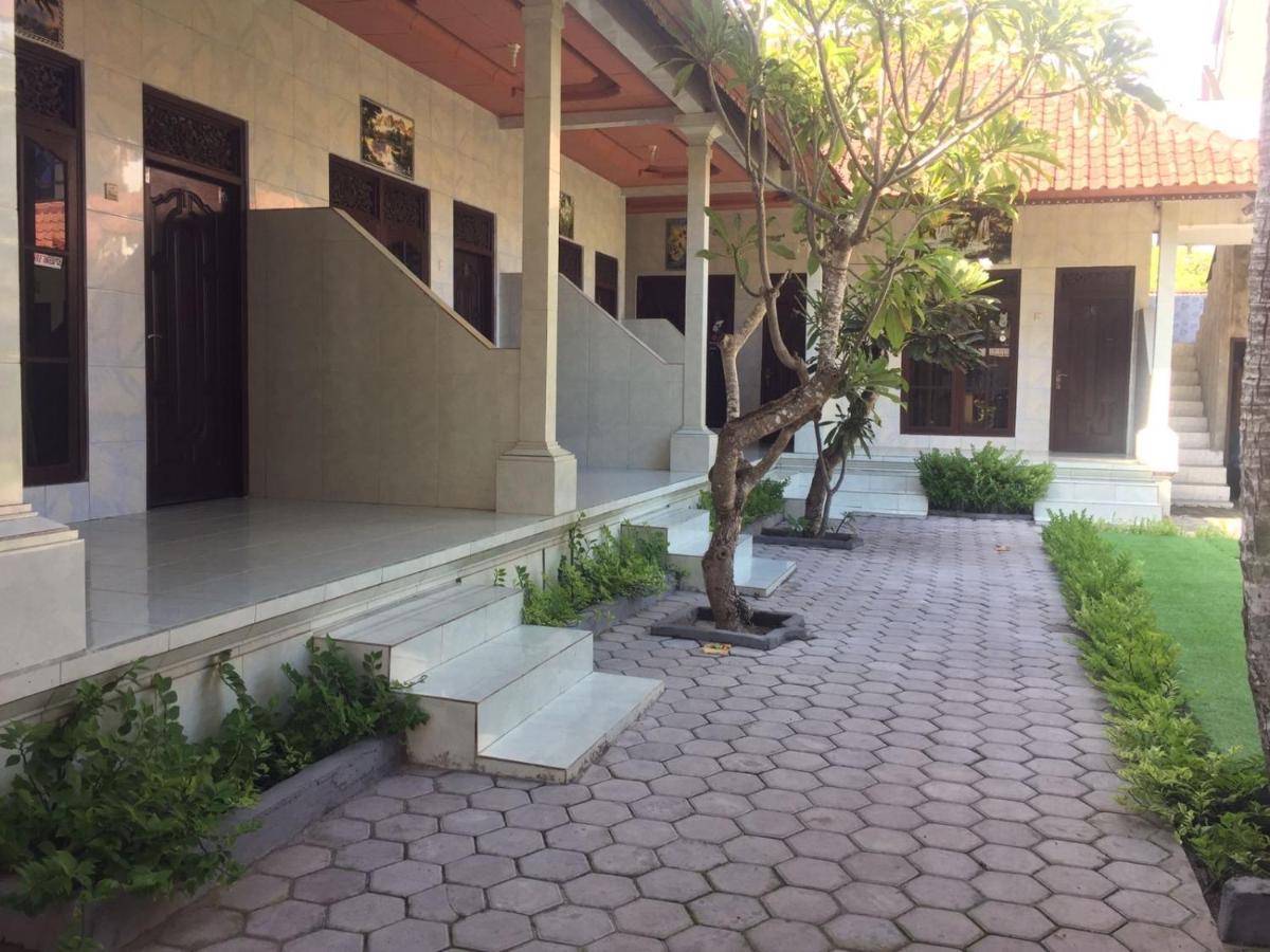 Wahyu Homestay 1 Lembongan Exterior photo