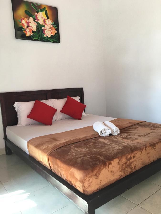 Wahyu Homestay 1 Lembongan Exterior photo