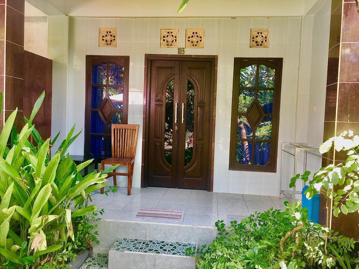 Wahyu Homestay 1 Lembongan Exterior photo